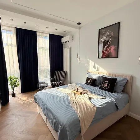 The Giraffe's Apartament *