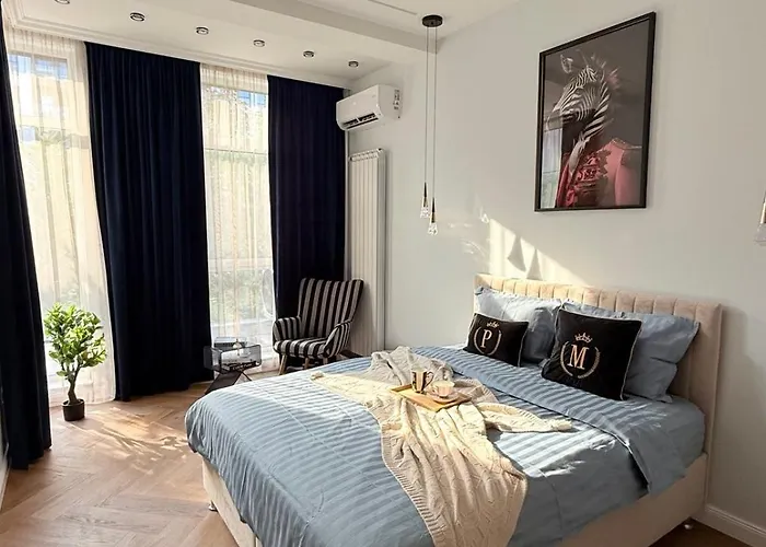 The Giraffe's Apartment *