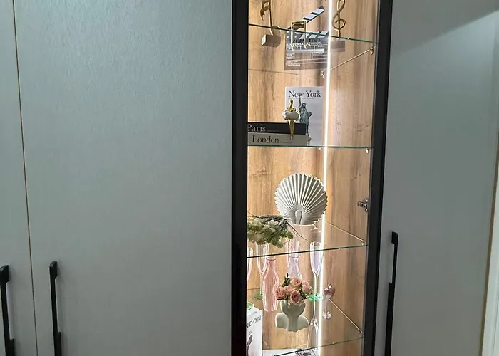 The Giraffe's Apartment