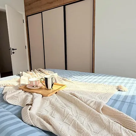 The Giraffe's Daire *